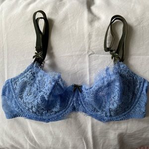 Victoria’s Secret Dream Angels Unlined (Push up without padding)